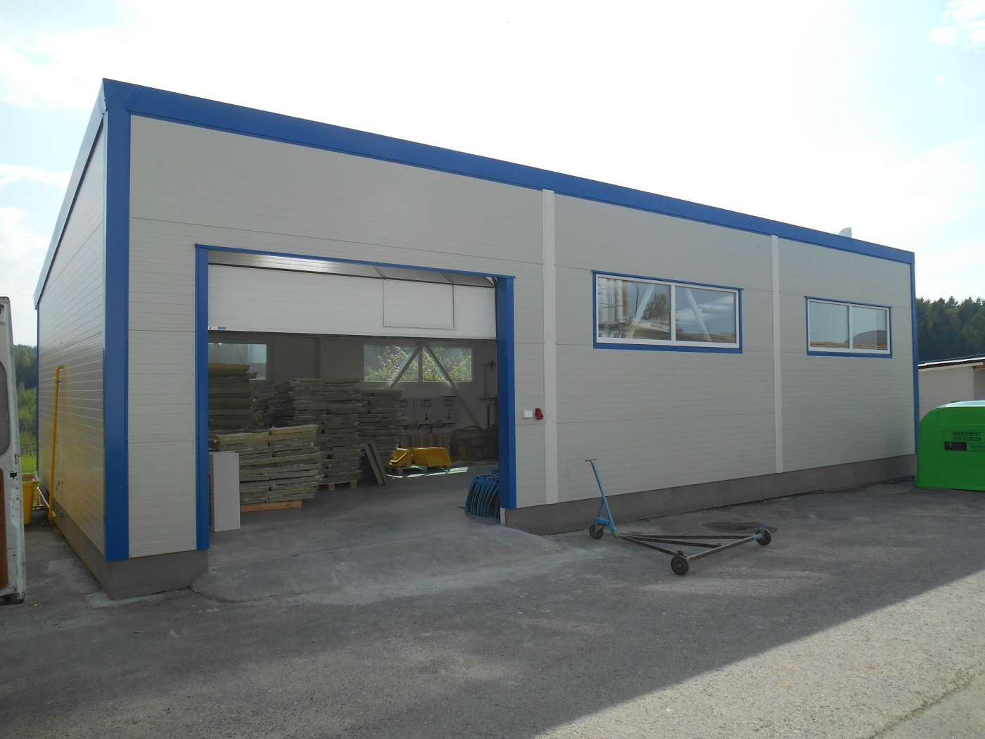 WORKPLACE FOR THE PRODUCTION OF FIBREGLASS PRODUCTS 7 X 18 X 4 M