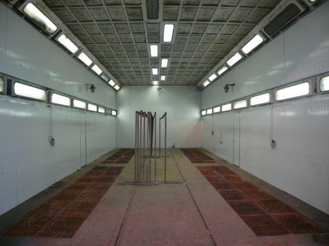 PAINT & DRYING BOOTH