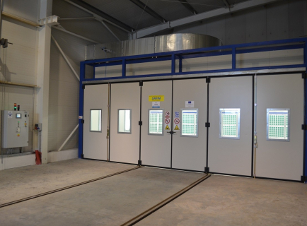 PAINT BOOTH 8 X 4 X 3 M