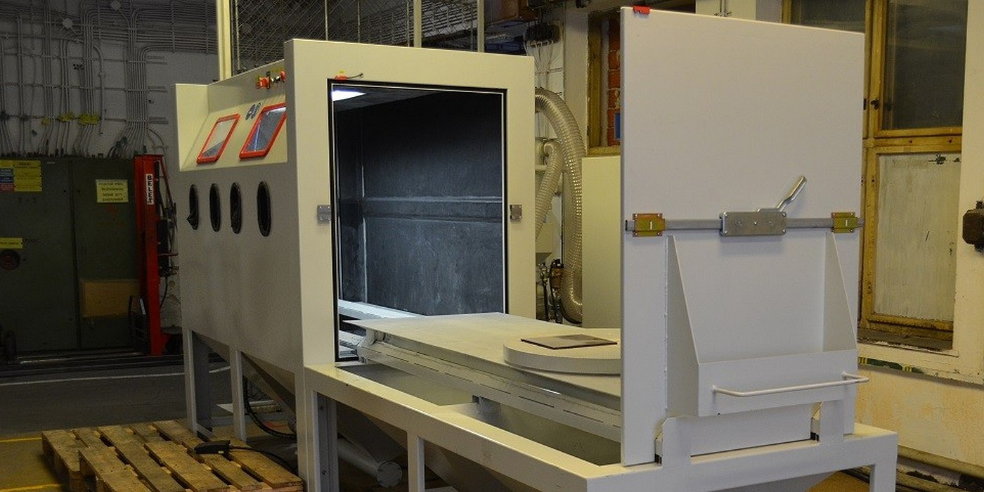 VIKOMT 2512 P-F BLASTING CABINET