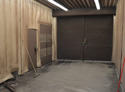 BLASTING BOOTH 10 X 4 X 4 M