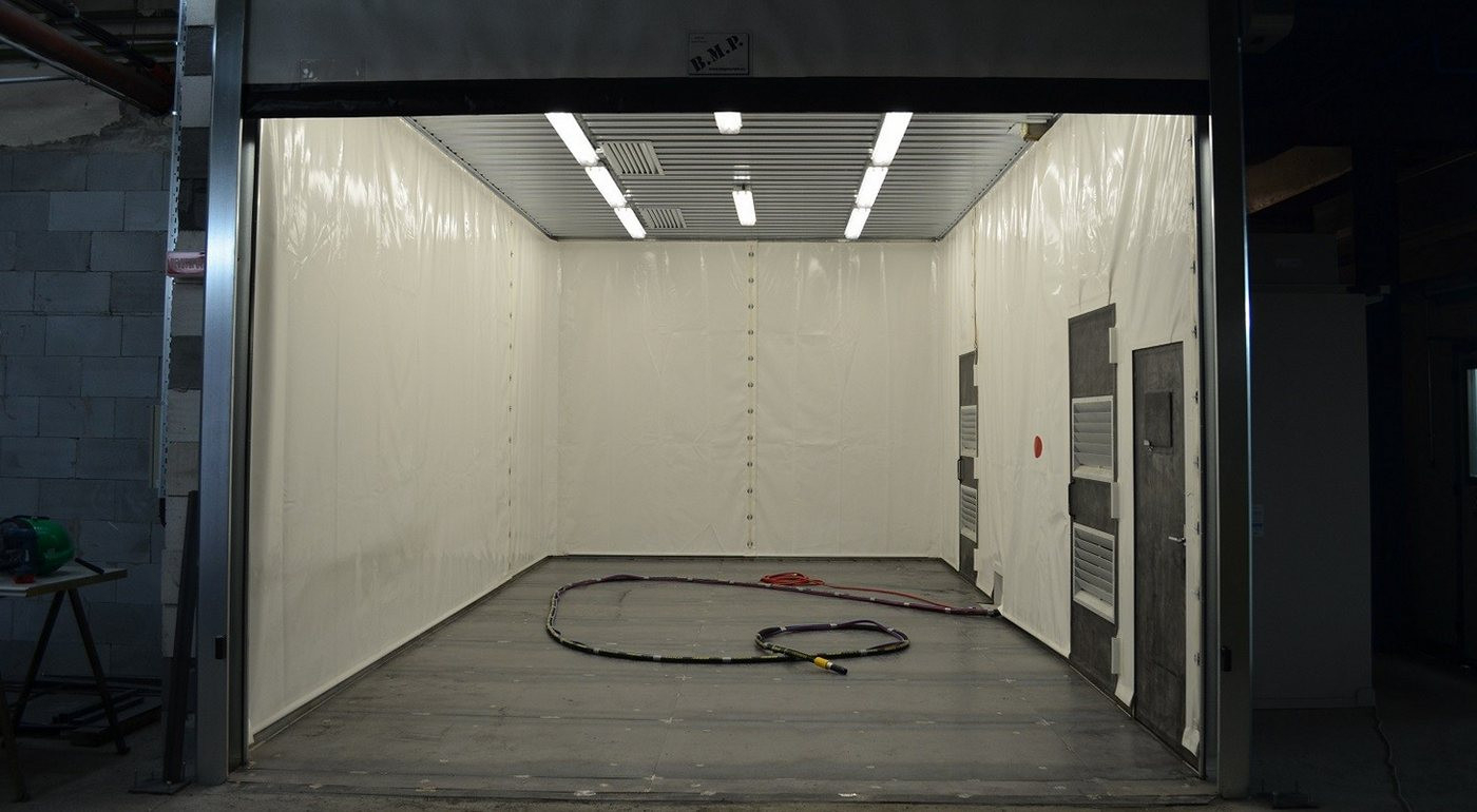 BLASTING BOOTH 8 X 4 X 3,5M